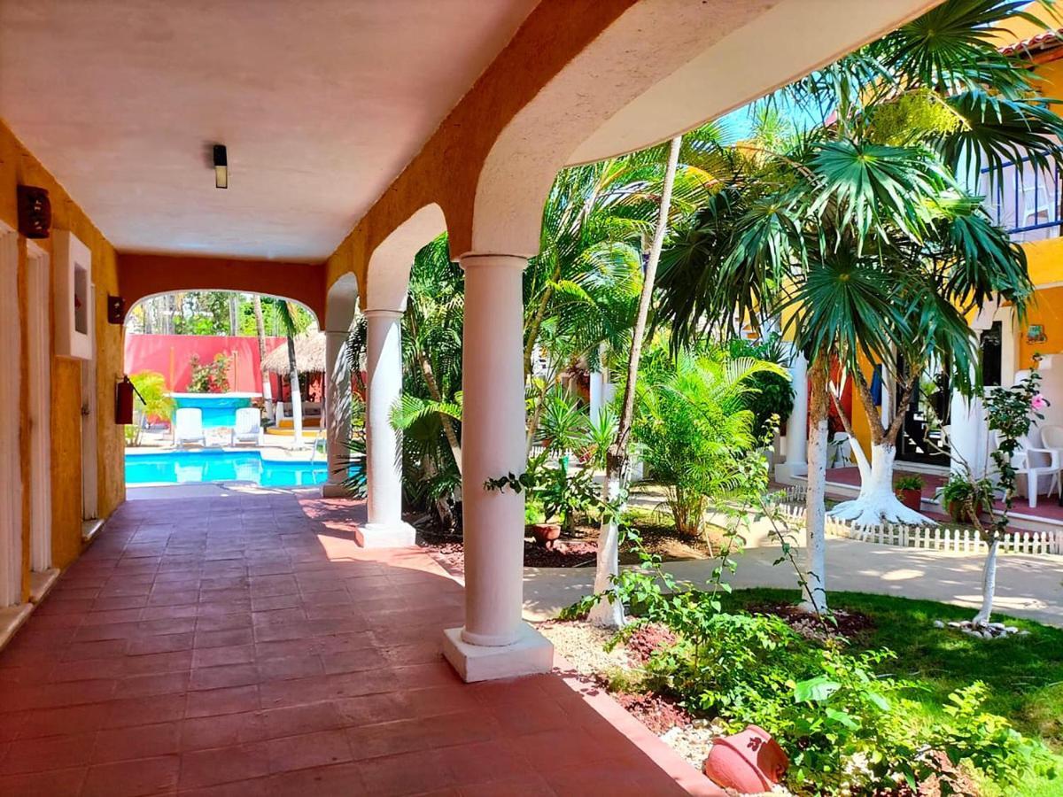 Hotel Acuario Playa Del Carmen Exterior foto
