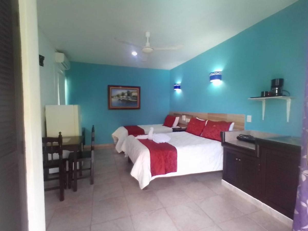 Hotel Acuario Playa Del Carmen Exterior foto